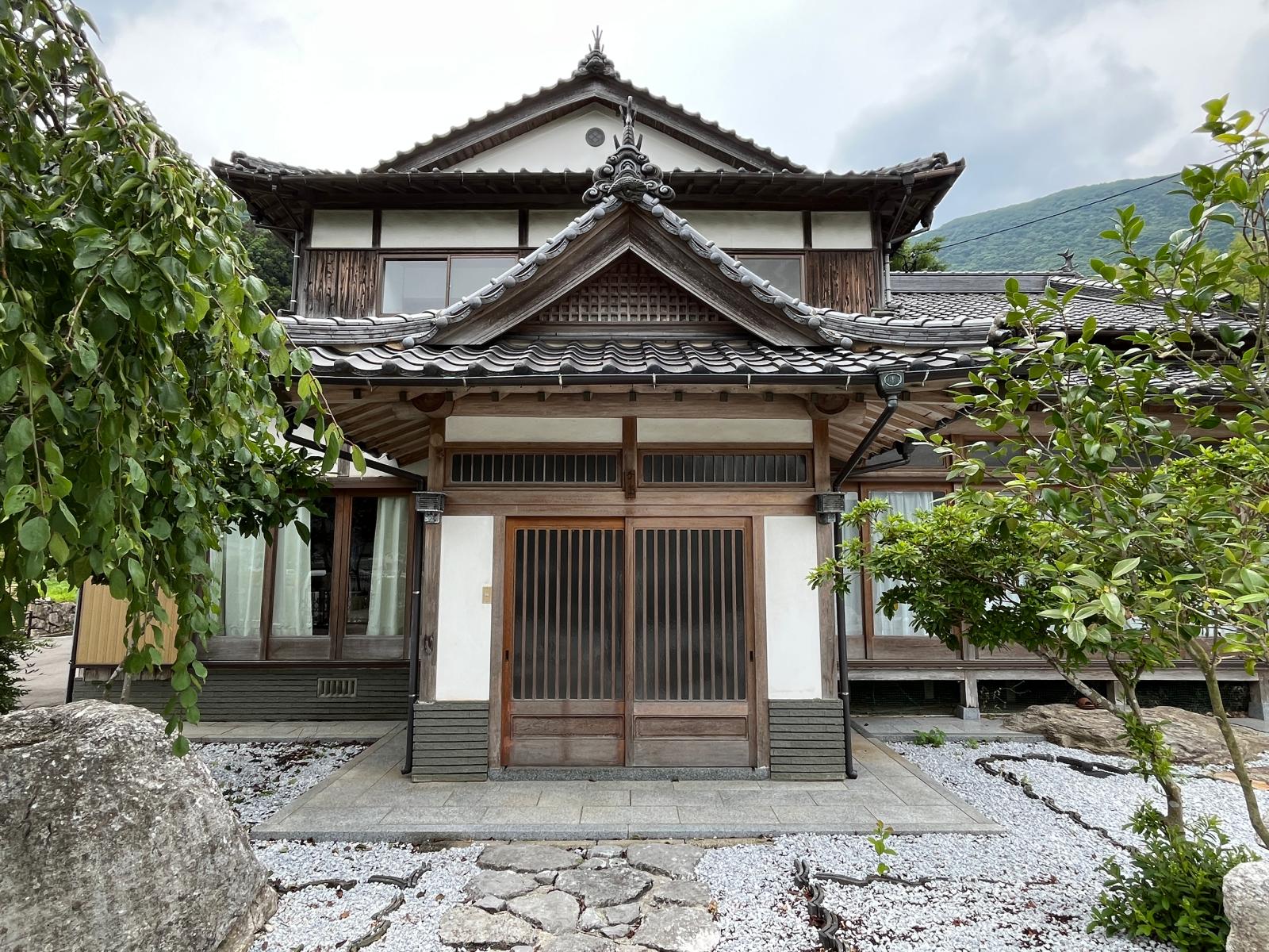 detached 香春