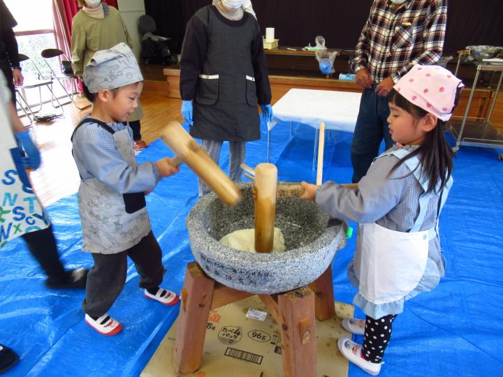 071201mochitsuki.JPG