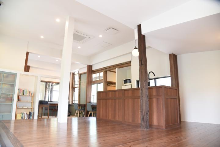 採銅所駅舎内観画像